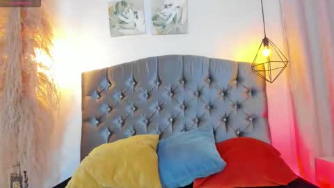 Snapshot of iangel_ chatting on 21, 10, 2025 ian online show from 21, 10, 2025