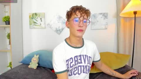 Snapshot of iangel_ chatting on 11, 11, 2025 ian online show from 11, 11, 2025