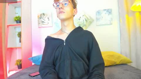 Snapshot of iangel_ chatting on 16, 11, 2025 ian online show from 16, 11, 2025