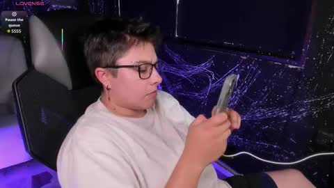 Snapshot of iangilbert chatting on 24, 9, 2025 ian online show from 24, 9, 2025
