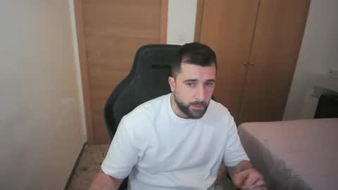 Snapshot of iberian_macho chatting on 15, 12, 2025 iberian_macho online show from 15, 12, 2025