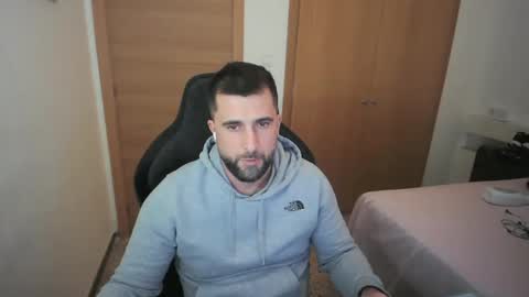 Snapshot of iberian_macho chatting on 19, 12, 2025 iberian_macho online show from 19, 12, 2025