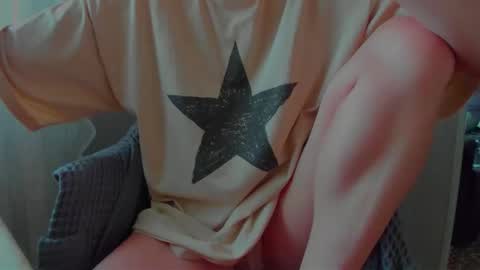 Snapshot of icebaby16 chatting on 16, 10, 2025 Ice online show from 16, 10, 2025