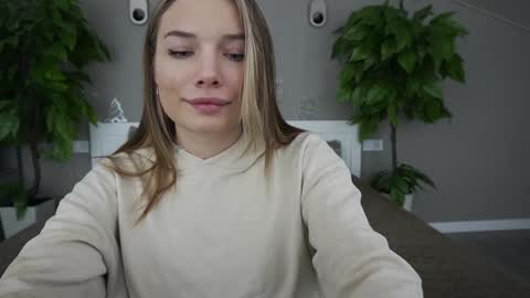 Danielle online show from 16, 1, 2025