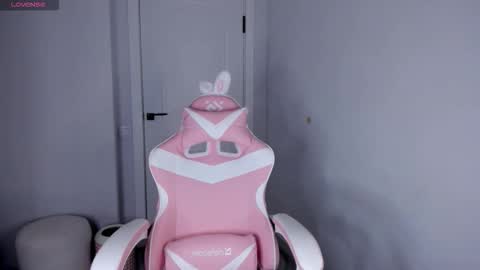 Hitomi   online show from 5, 2, 2026