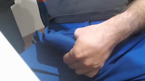 Snapshot of icky_thumps chatting on 14, 12, 2024 icky_thumps online show from 14, 12, 2024