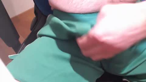 Snapshot of icky_thumps chatting on 6, 11, 2025 icky_thumps online show from 6, 11, 2025