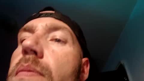 Snapshot of icyfucktoy chatting on 17, 11, 2025 icyfucktoy online show from 17, 11, 2025