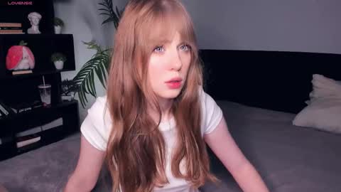 Snapshot of icyhoneybite chatting on 14, 11, 2025 Jane online show from 14, 11, 2025