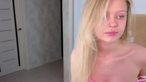 Snapshot of ifiwasyourgf chatting on 15, 12, 2024 Lisa online show from 15, 12, 2024