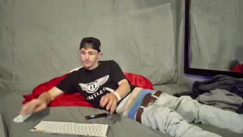 Amiri Roue online show from 12, 1, 2025