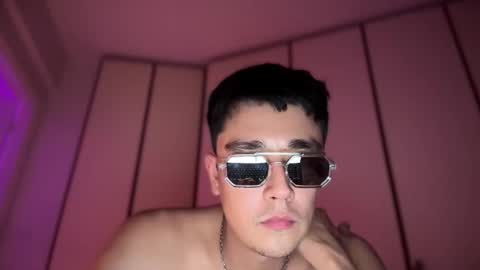 Snapshot of igormirovic23 chatting on 25, 11, 2025 igormirovic23 online show from 25, 11, 2025