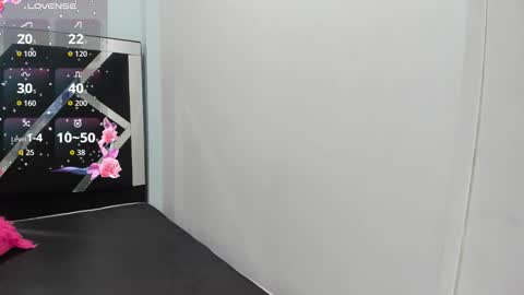 Isabella online show from 10, 10, 2025