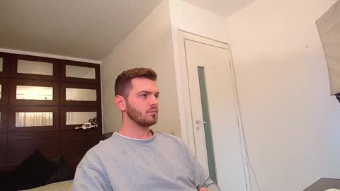 IkerGale online show from 10, 11, 2025