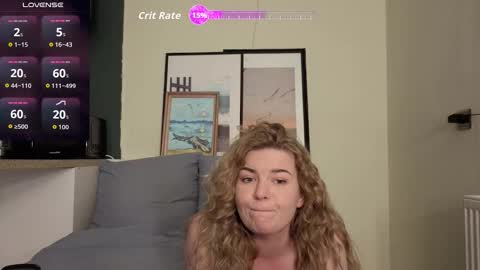 Snapshot of illuminea chatting on 17, 12, 2025 Jenny online show from 17, 12, 2025