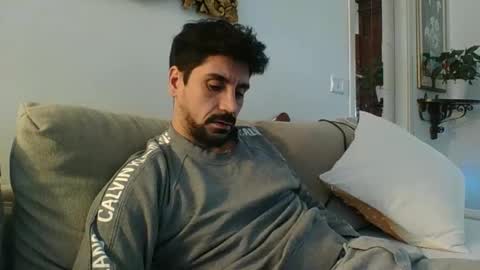 ilmangj90 online show from 4, 2, 2025