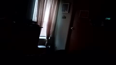 Iloomin8ion online show from 25, 1, 2025