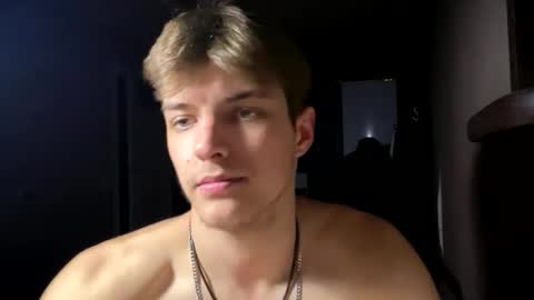 Snapshot of ilyahrr chatting on 10, 3, 2026 ilyahrr online show from 10, 3, 2026