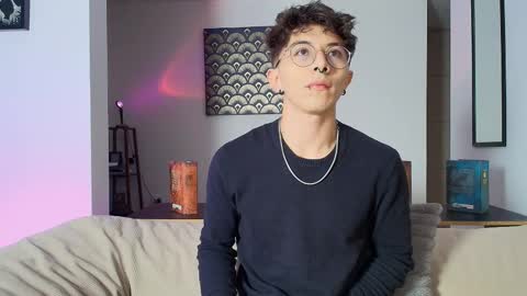 IM  THOMAS online show from 9, 9, 2025