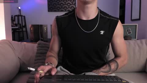 IM  THOMAS online show from 8, 10, 2025