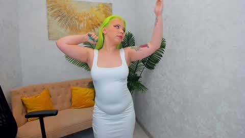 Snapshot of im__youre_sunshine chatting on 10, 1, 2025 Roxy online show from 10, 1, 2025