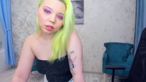 Snapshot of im__youre_sunshine chatting on 6, 2, 2025 Roxy online show from 6, 2, 2025