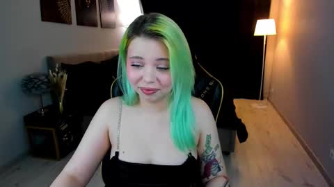 Snapshot of im__youre_sunshine chatting on 8, 11, 2025 Roxy online show from 8, 11, 2025