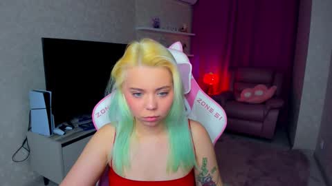 Snapshot of im__youre_sunshine chatting on 24, 11, 2025 Roxy online show from 24, 11, 2025