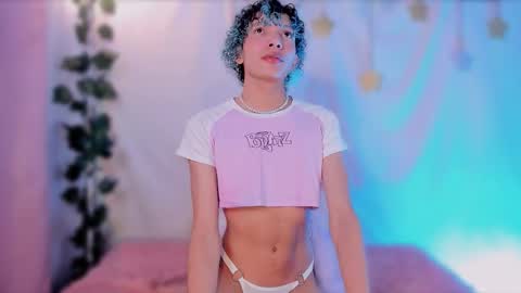 Snapshot of im_alejo chatting on 3, 10, 2025 Alejo independent model online show from 3, 10, 2025