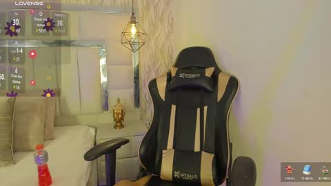 DAHLIA online show from 4, 2, 2025