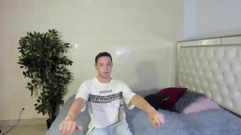Snapshot of im_emilianolux chatting on 16, 10, 2025 IM EMILIANOLUX online show from 16, 10, 2025