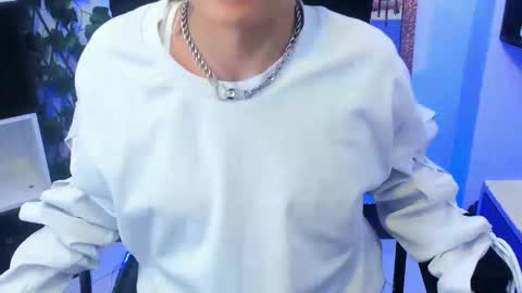 Snapshot of im_mathias chatting on 13, 2, 2026 mathias online show from 13, 2, 2026