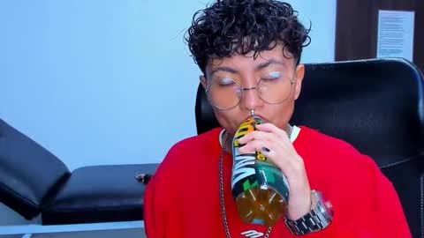 Snapshot of im_mathias chatting on 15, 2, 2026 mathias online show from 15, 2, 2026