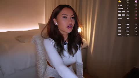 Snapshot of im_milla chatting on 8, 2, 2025 Milla online show from 8, 2, 2025