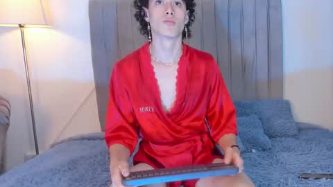 Perseo - Help me with 50 thumbs up online show from 20, 12, 2025