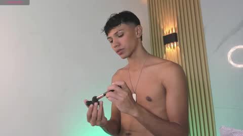 im_sebaslopez online show from 13, 1, 2025