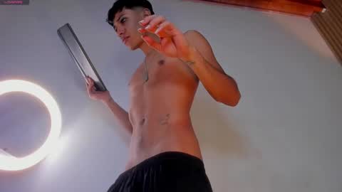 im_sebaslopez online show from 10, 3, 2025