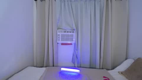 im_yourgirlnextdoor_venuz online show from 3, 10, 2025