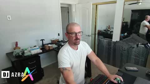 Snapshot of imdjazra chatting on 2, 3, 2025 DJ Azra online show from 2, 3, 2025