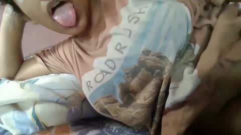 Snapshot of imlovelyrose chatting on 15, 12, 2024 ROSE online show from 15, 12, 2024