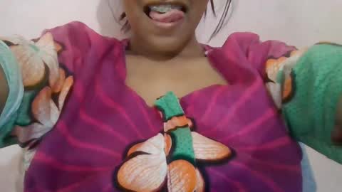 Snapshot of imlovelyrose chatting on 30, 12, 2024 ROSE online show from 30, 12, 2024