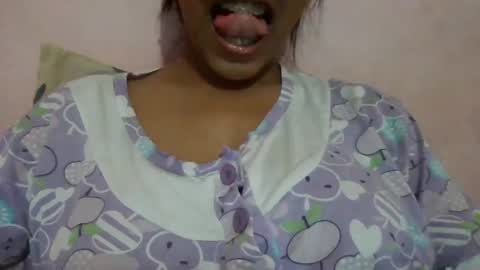 Snapshot of imlovelyrose chatting on 14, 1, 2025 ROSE online show from 14, 1, 2025