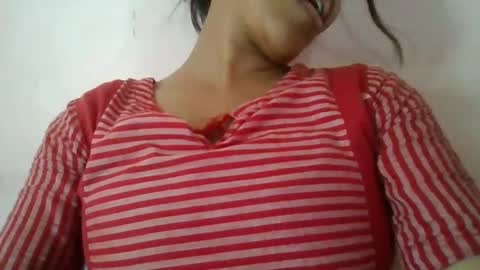 Snapshot of imlovelyrose chatting on 2, 2, 2025 ROSE online show from 2, 2, 2025