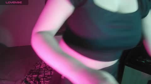 Snapshot of imlovelyrose chatting on 10, 11, 2025 ROSE online show from 10, 11, 2025