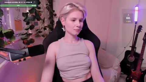 Snapshot of imnotmia chatting on 9, 2, 2025 Mia online show from 9, 2, 2025