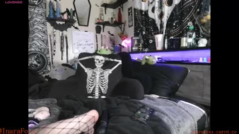 Inarafoxx online show from 28, 2, 2025