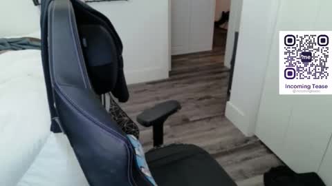 incomingtease online show from 10, 2, 2026