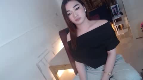 indestructabletrixie online show from 24, 2, 2026