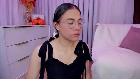 Snapshot of indiancutie_ chatting on 28, 10, 2025 MIA online show from 28, 10, 2025