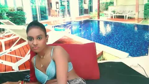 Leah online show from 2, 12, 2024